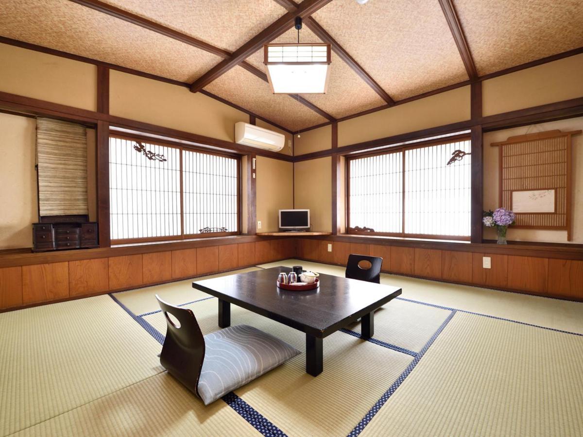 Miyukiya Hotel Beppu Bagian luar foto